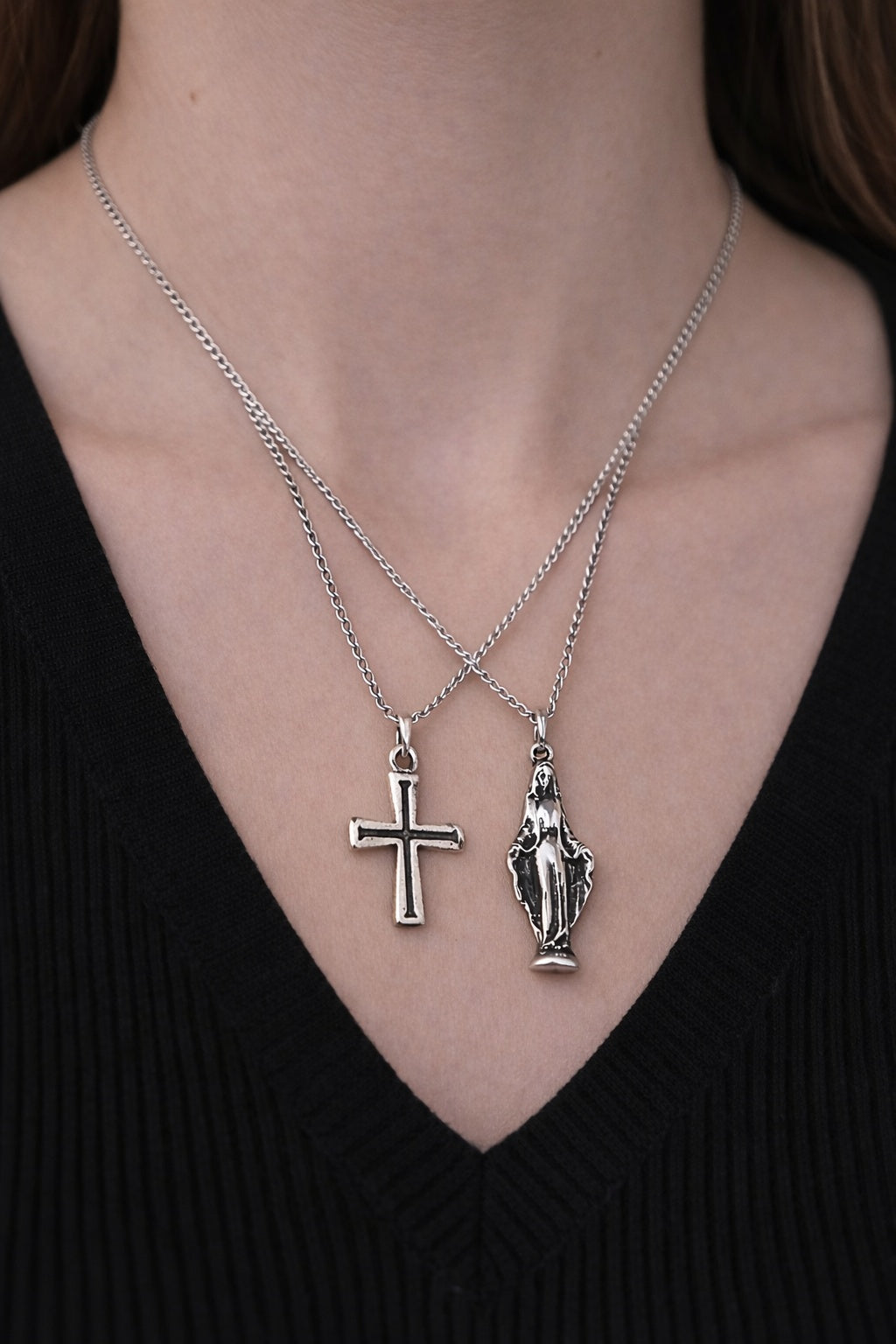 Set 2 Colliers Croix & Vierge Marie — Bijou Religieux Homme Style Urbain